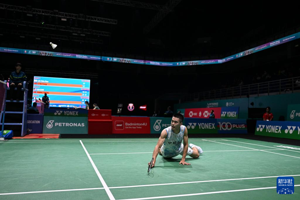 球走向更辉 球走向更辉